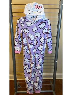 Hello Kitty Sleeper‎